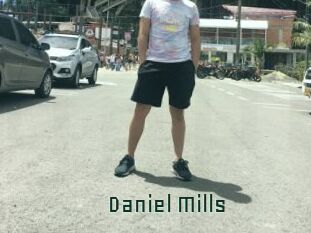 Daniel_Mills