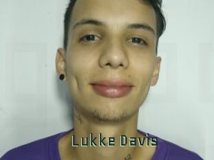 Lukke_Davis