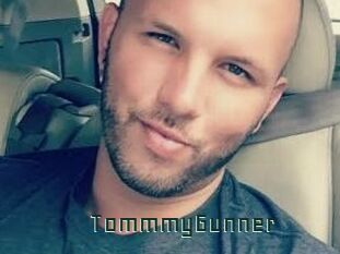 TommmyGunner